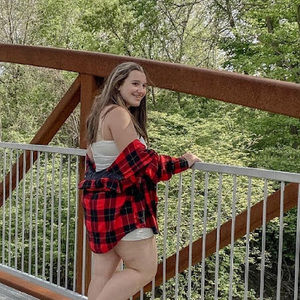 Meet your Posher, Lacey